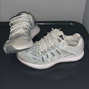 Nike white zoom elite 8 shoes